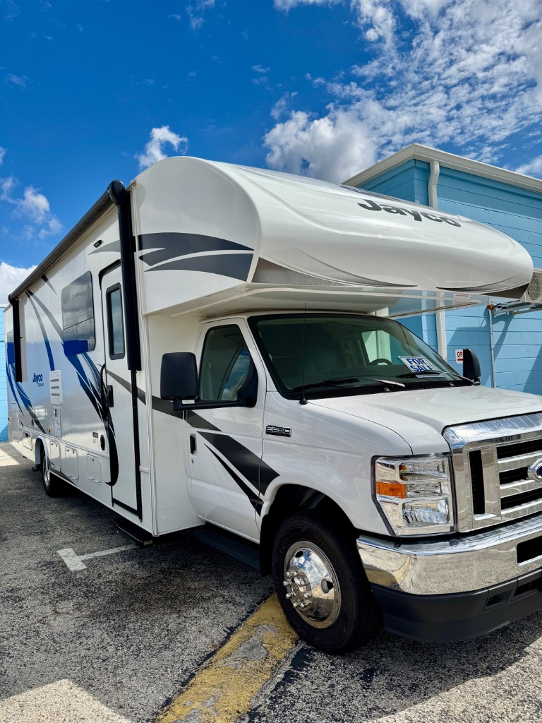 2021 Ford E-450